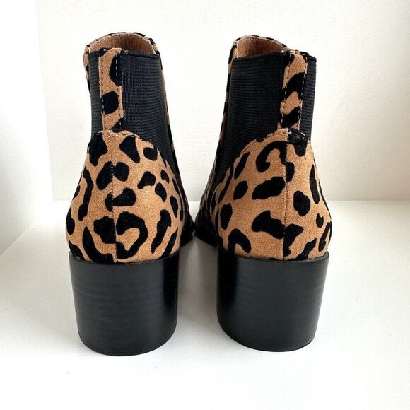 Chinese Laundry Sz 6 Finn Ankle Bootie Chelsea Boot NWOB Tan Suede Animal Print - Picture 7 of 11